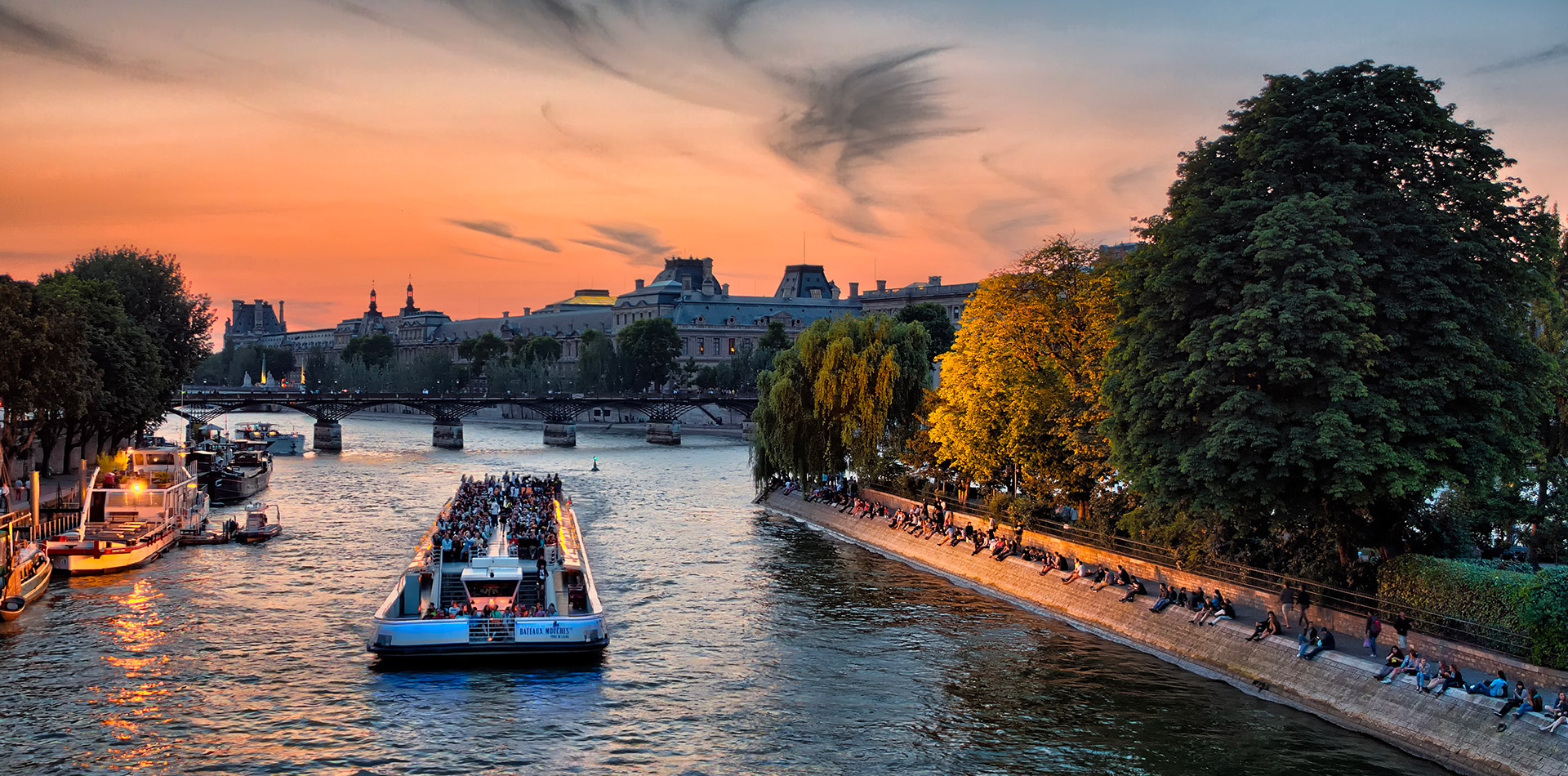 Paris Tours Experiences - Quais de Seine